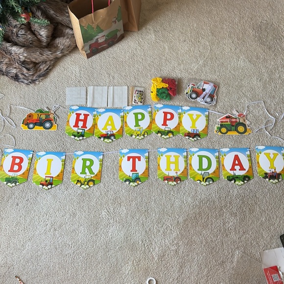 Tractor Birthday Party Set - Picture 3 of 3
